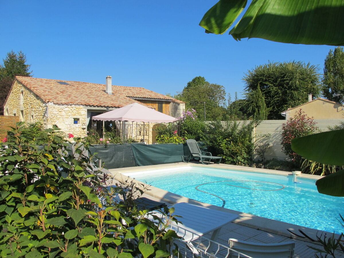Maison Tuilières à Pauillac, accès piscine commune - Photo 32