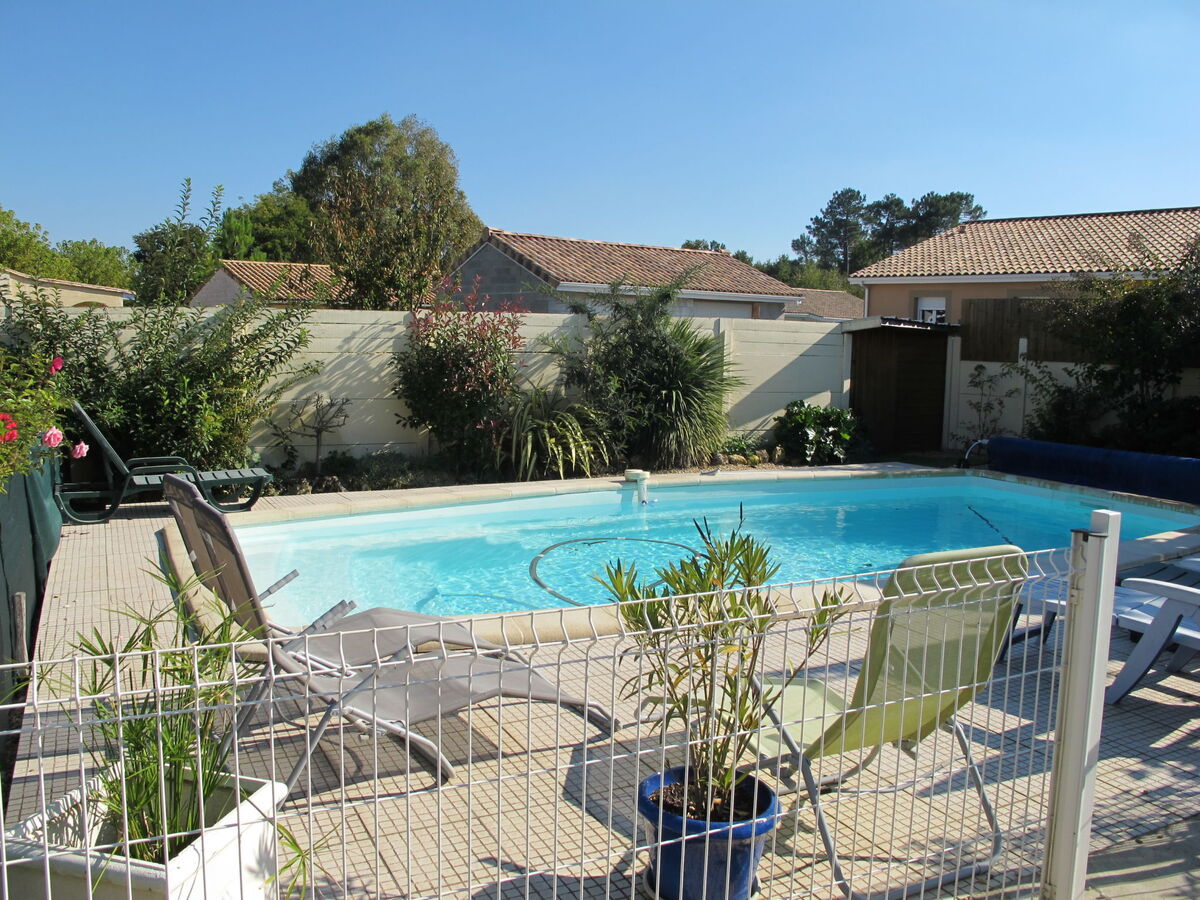 Maison Tuilières à Pauillac, accès piscine commune - Photo 33