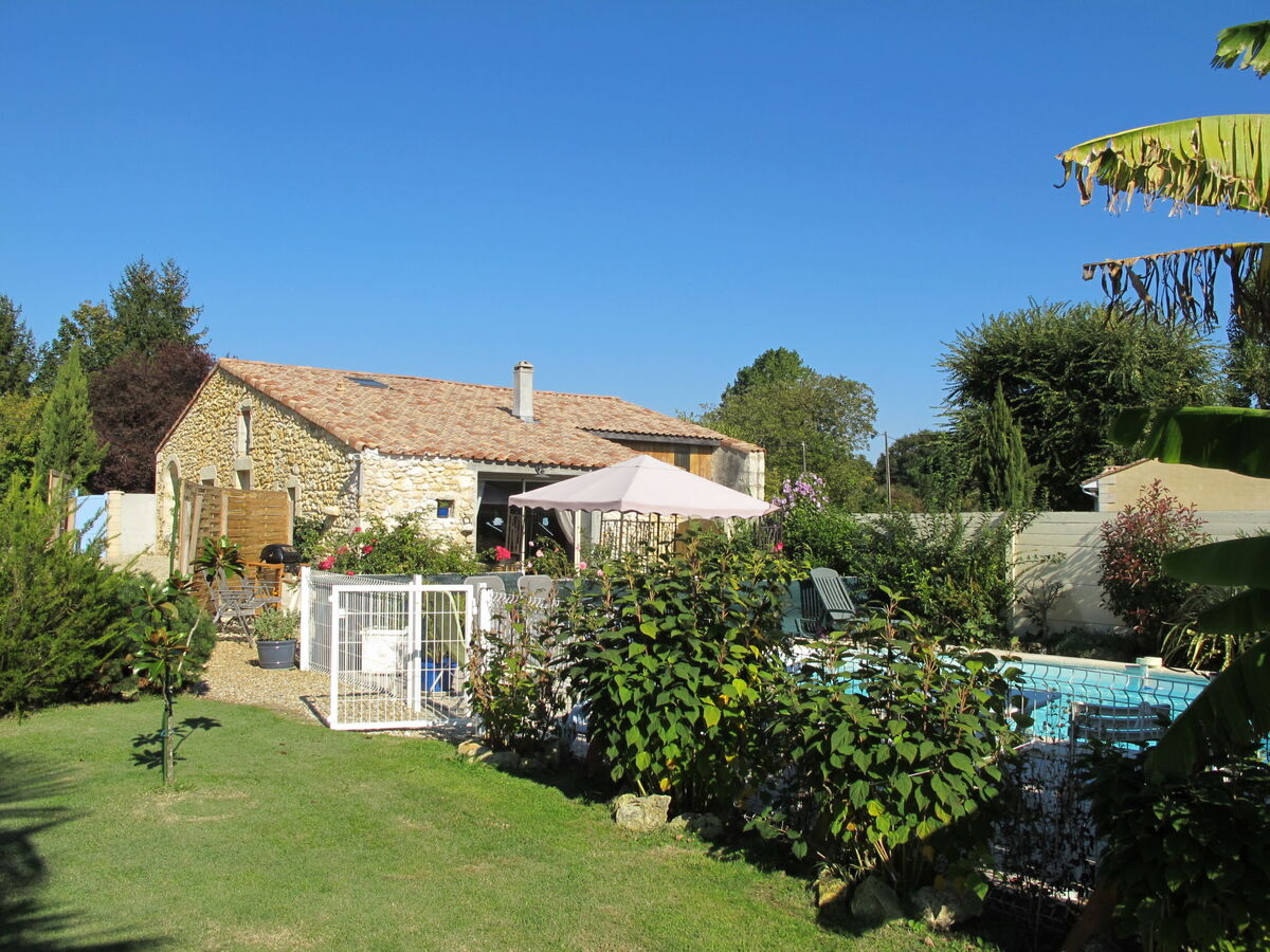 Maison Tuilières à Pauillac, accès piscine commune - Photo 36