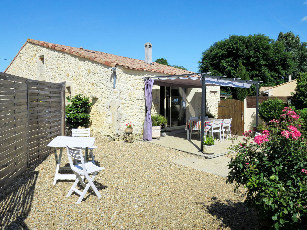 Maison Tuilières à Pauillac, accès piscine commune - Photo 39