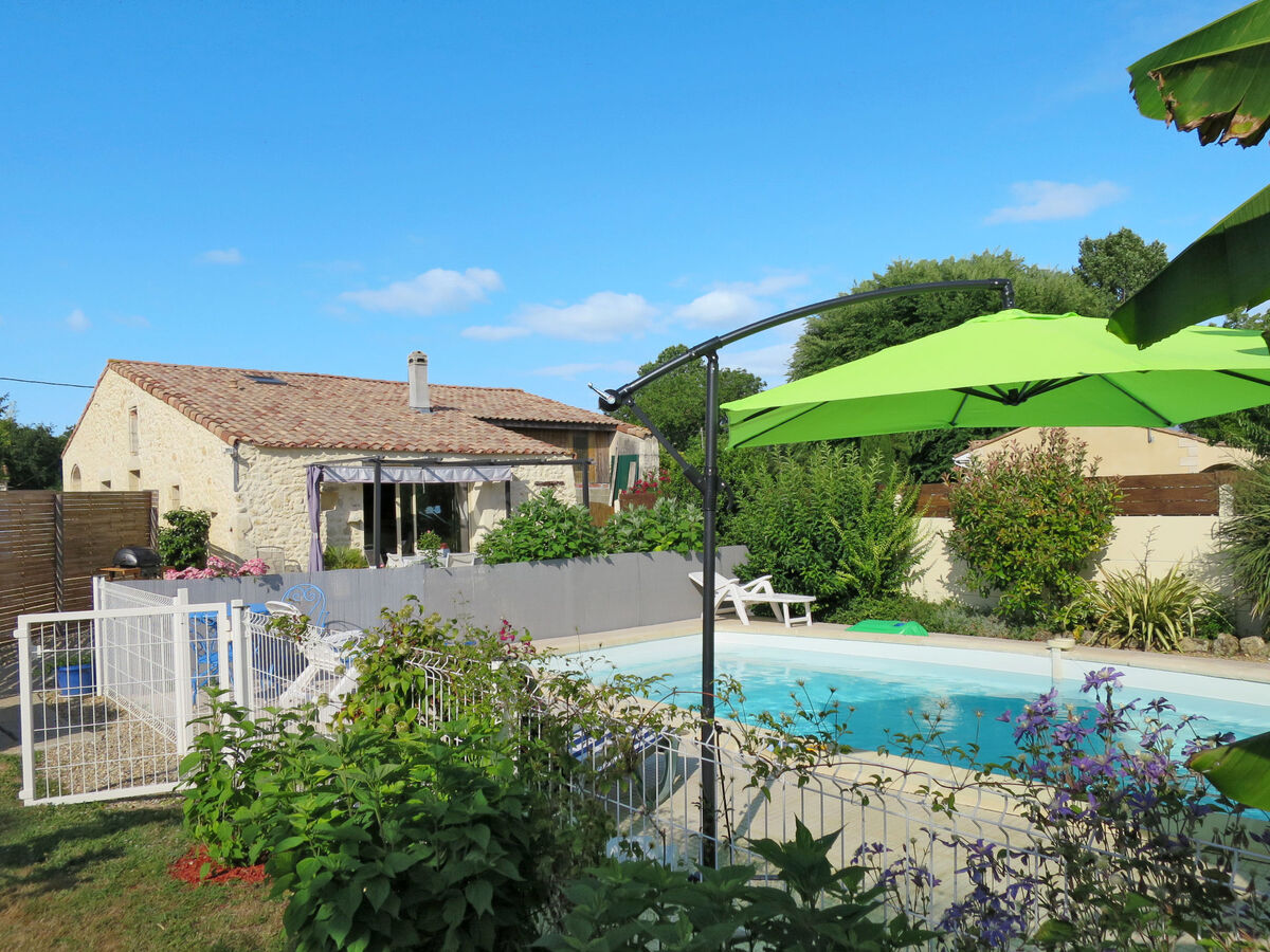 Maison Tuilières à Pauillac, accès piscine commune - Photo 40