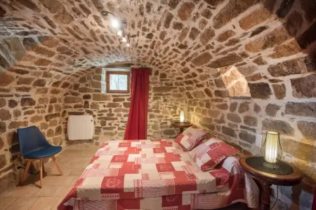 Maison pierre 6 pers. piscine privée et vue Alpes : photo 3