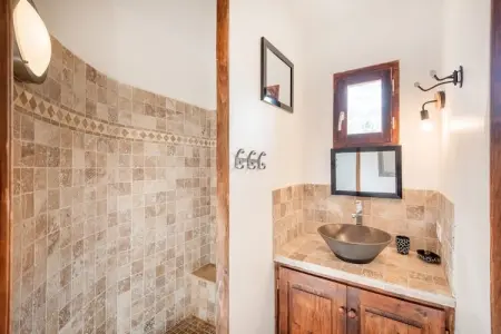 Maison pierre 6 pers. piscine privée et vue Alpes : photo 23