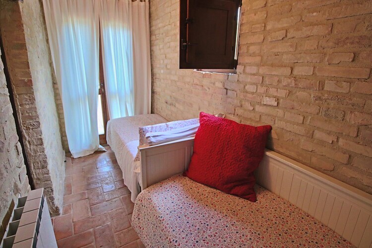 La Cantina – Maison Foligno, piscine et jardin - Photo 28