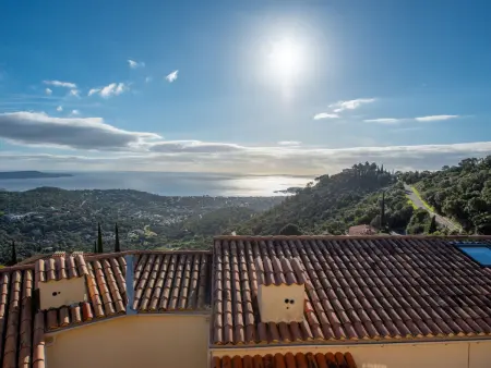 Location appartement de vacances à Cavalaire