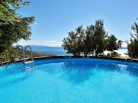 Vesna, maison 7 pers. avec piscine privée à Tučepi