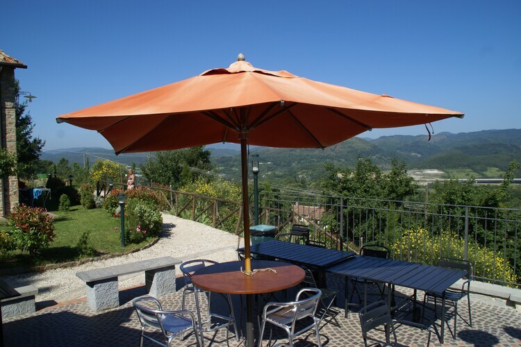 Salice Sei à Montecarelli, maison 4 pers. piscine - Photo 18
