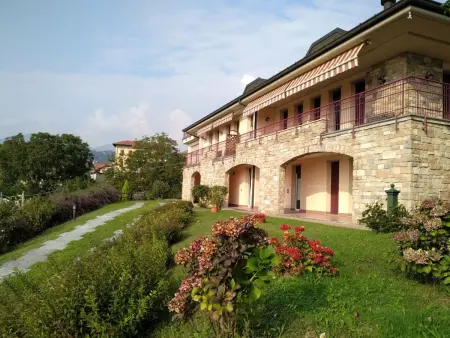 Maison Achillea à Luino : vue lac et terrasse 30 m² - Photo 3