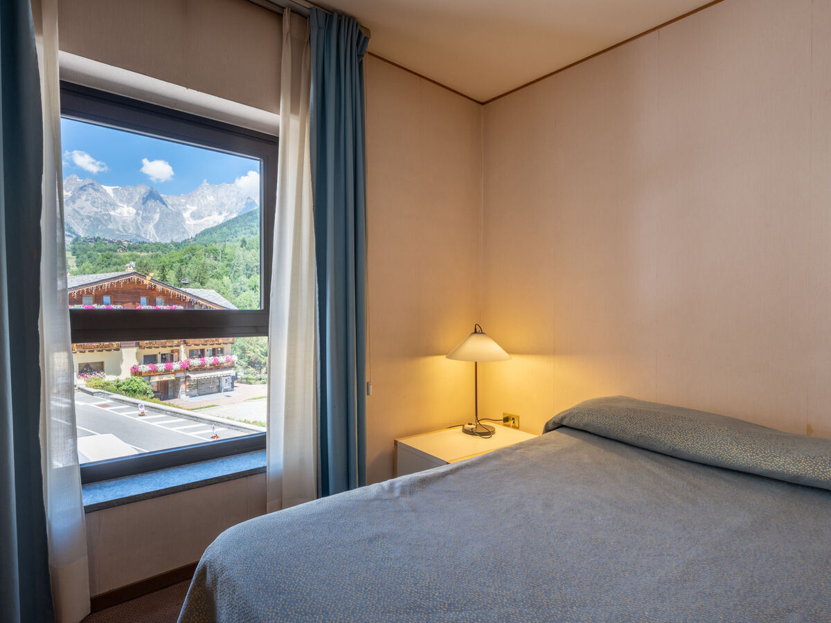 Studio 27 m² Courmayeur, piscine et sauna à 50 m - Photo 5