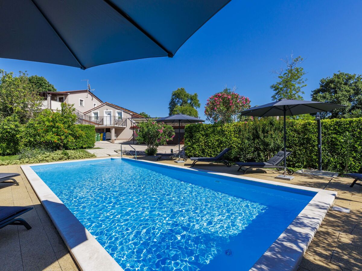 Maison Sandra avec piscine privée à Poreč - Photo 1