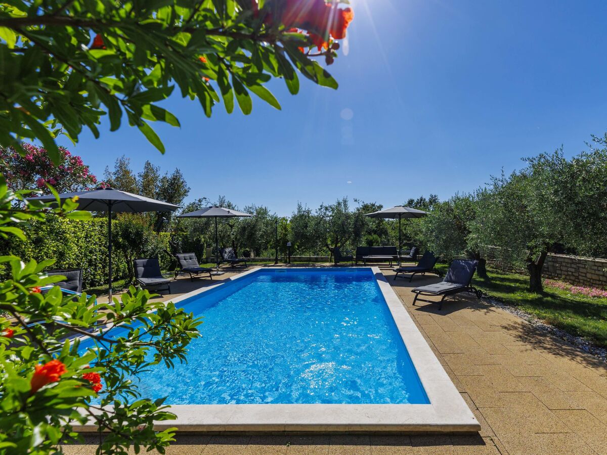 Maison Sandra avec piscine privée à Poreč - Photo 2