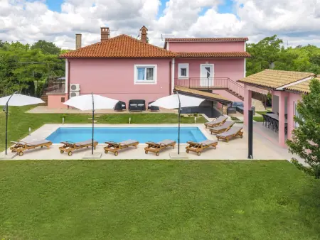 Dordana, maison 6 chambres avec piscine privée à Labin : photo 16