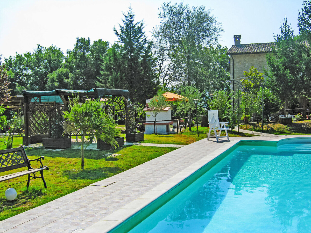 Maison Torregentile à Todi, piscine et 3000 m² - Photo 1