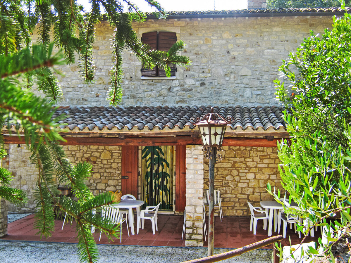 Maison Torregentile à Todi, piscine et 3000 m² - Photo 2