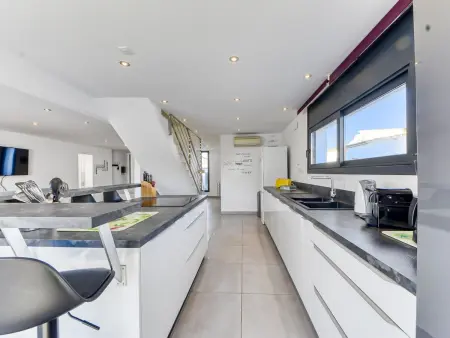 Maison Norfeu avec piscine privée et amarrage canal - Photo 6