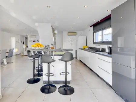Maison Norfeu avec piscine privée et amarrage canal - Photo 9