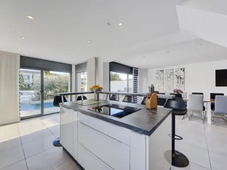 Maison Norfeu avec piscine privée et amarrage canal - Photo 10