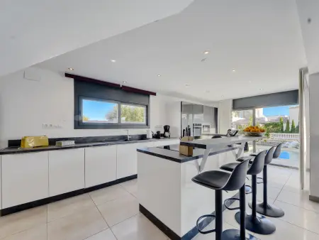 Maison Norfeu avec piscine privée et amarrage canal - Photo 12