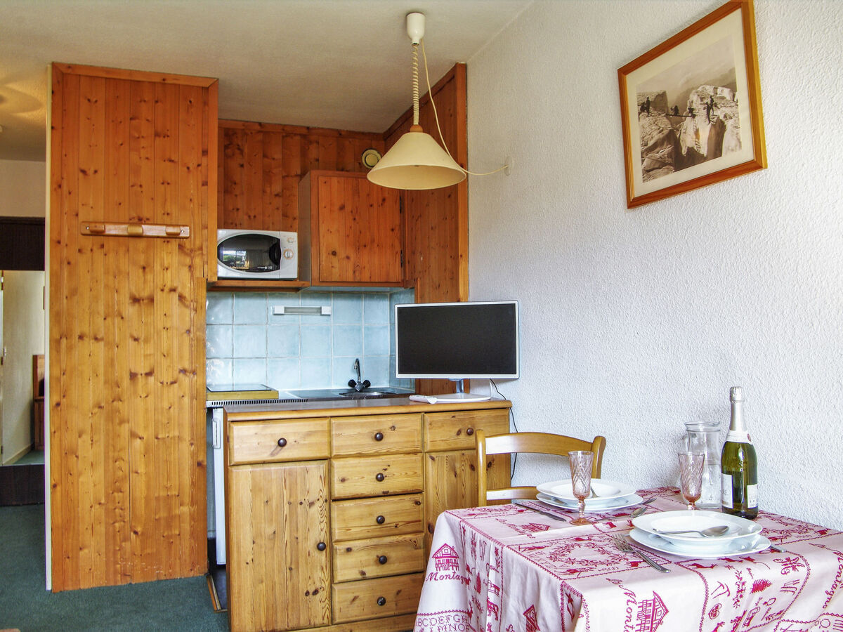 Studio rénové 18 m² avec balcon sud-ouest à Chamonix - Photo 8