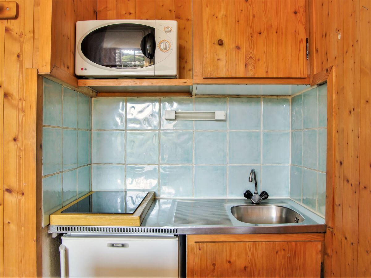 Studio rénové 18 m² avec balcon sud-ouest à Chamonix - Photo 9