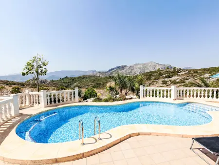 Villa Capi à Pego : piscine et vue panoramique - Photo 1