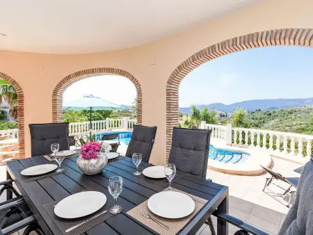Villa Capi à Pego : piscine et vue panoramique - Photo 2