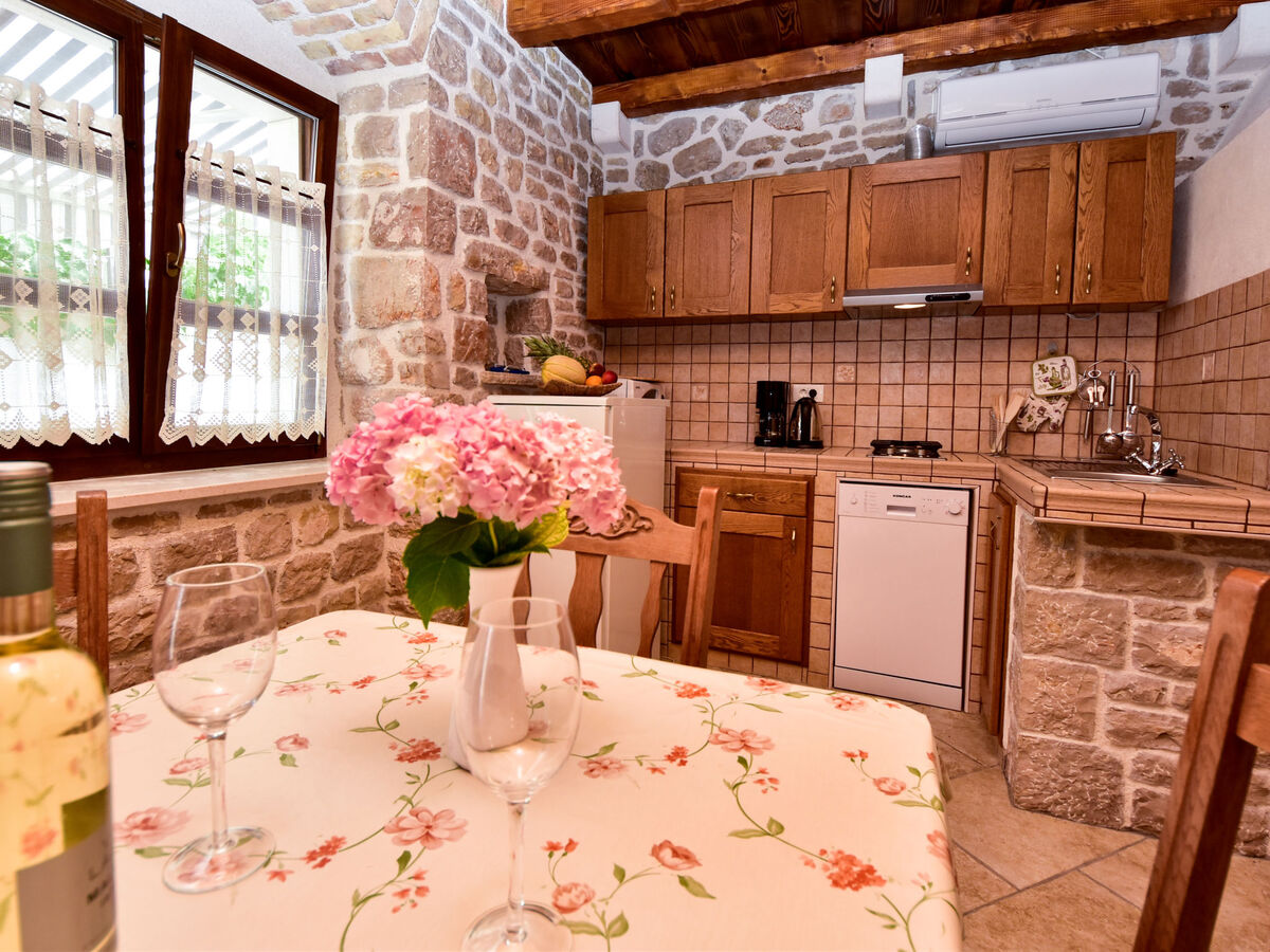 Maison Josipa, 250 m de la mer à Sukošan - Photo 6