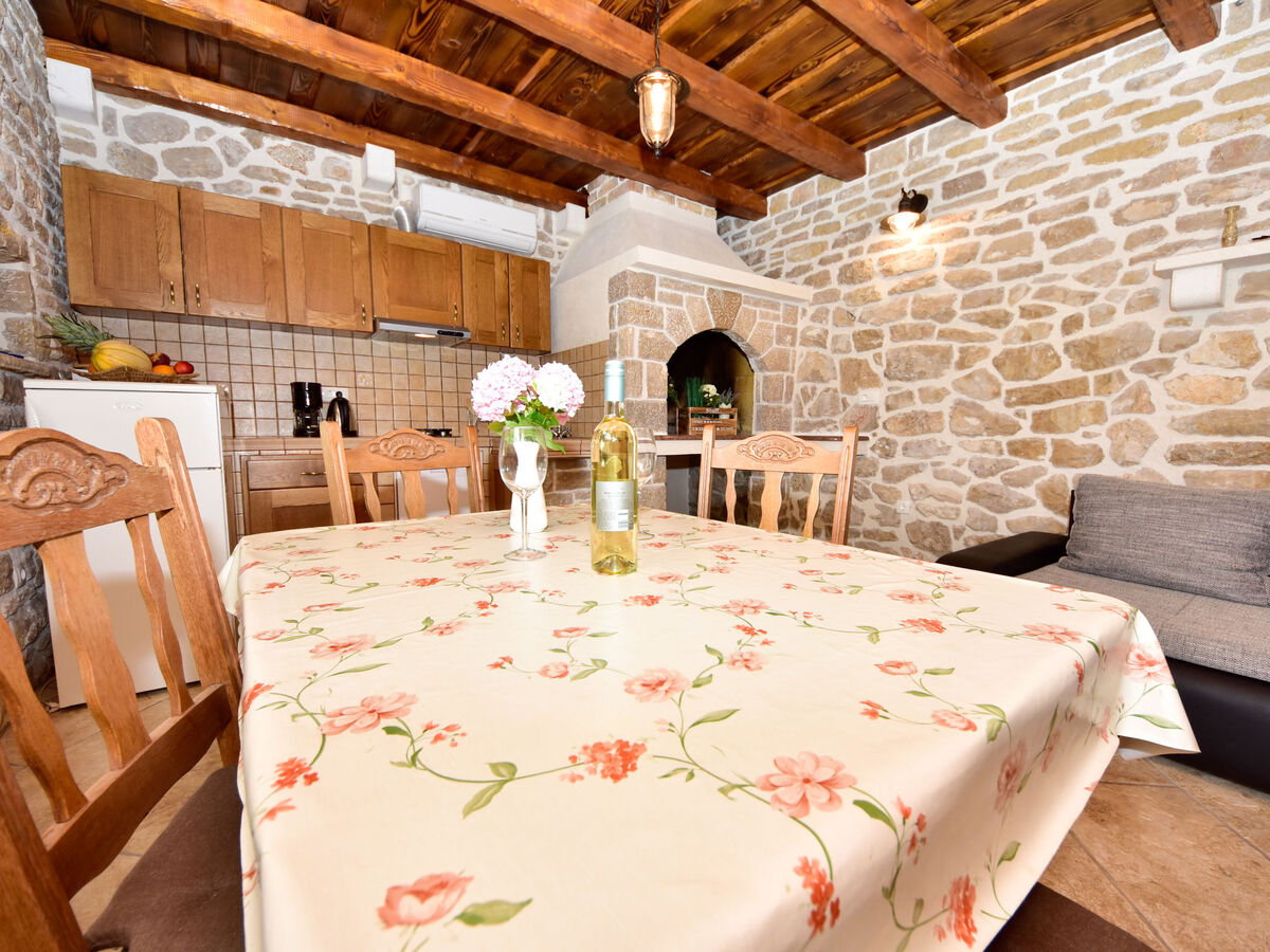 Maison Josipa, 250 m de la mer à Sukošan - Photo 7