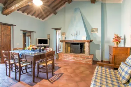 Martino, Ferme près du lac Trasimène avec piscine - Photo 2