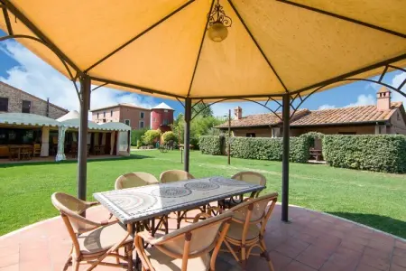 Martino, Ferme près du lac Trasimène avec piscine - Photo 5