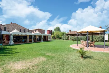 Martino, Ferme près du lac Trasimène avec piscine - Photo 6