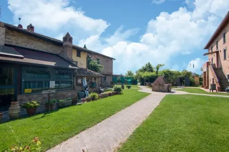 Martino, Ferme près du lac Trasimène avec piscine - Photo 8