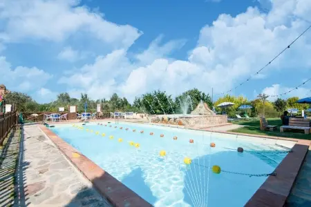Martino, Ferme près du lac Trasimène avec piscine - Photo 9