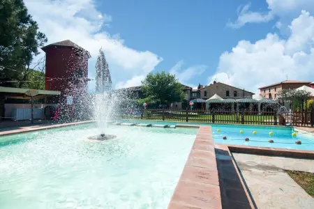 Martino, Ferme près du lac Trasimène avec piscine - Photo 10