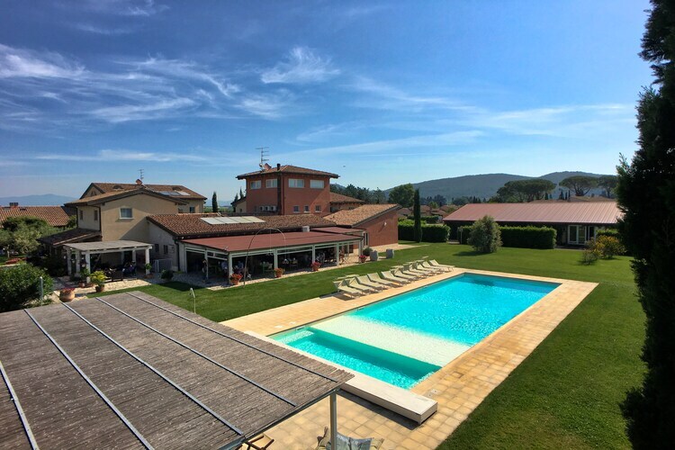 Maison Bozzone Arancio à Braccagni, piscine et bien-être - Photo 15