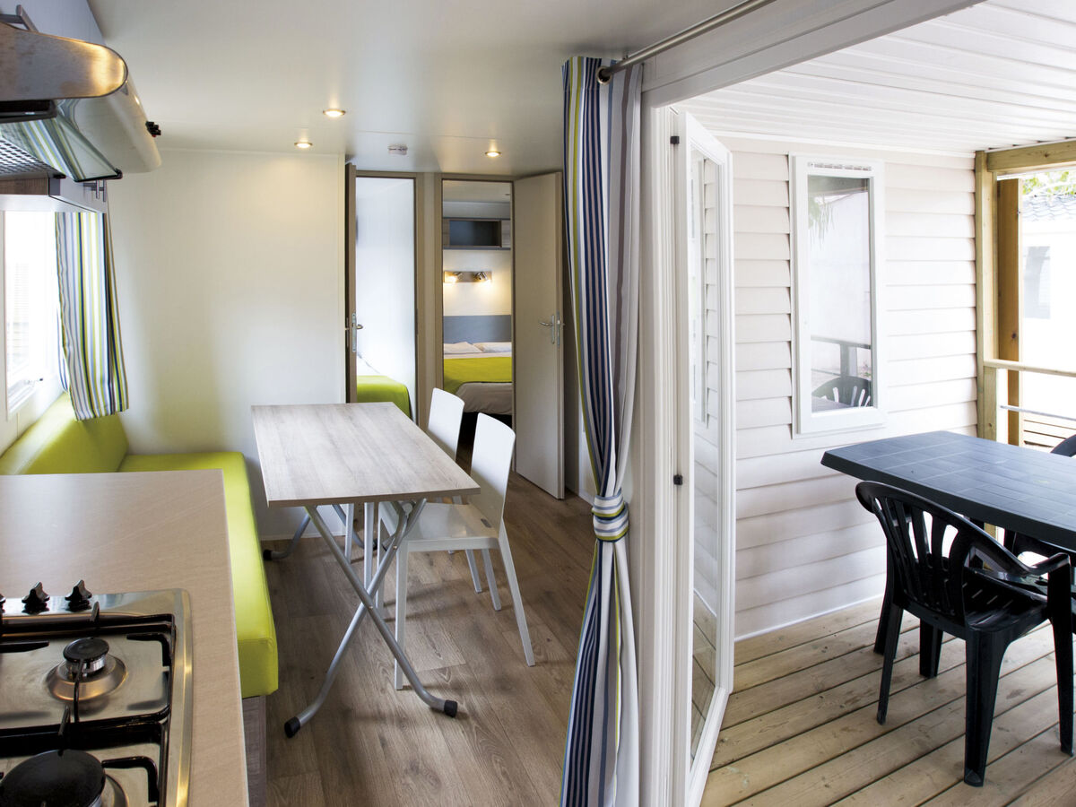Mobil-home 2 chambres au Domaine de Château Laval - Photo 6