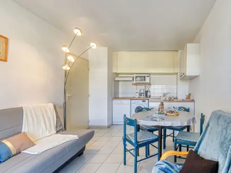 Le Cesarée – Apt 2 pièces Fréjus, terrasse vue piscine : photo 5