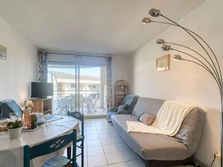Le Cesarée – Apt 2 pièces Fréjus, terrasse vue piscine : photo 6