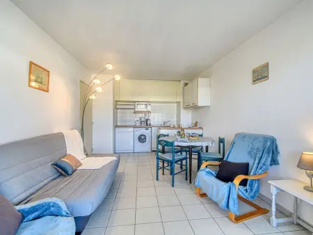 Le Cesarée – Apt 2 pièces Fréjus, terrasse vue piscine : photo 7