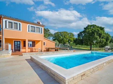 Ulika : maison 3 étages, piscine privée, 13 personnes : photo 7