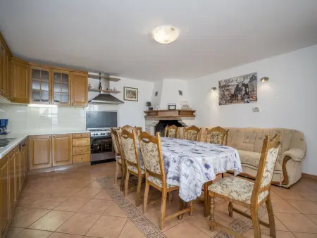 Ulika : maison 3 étages, piscine privée, 13 personnes : photo 9