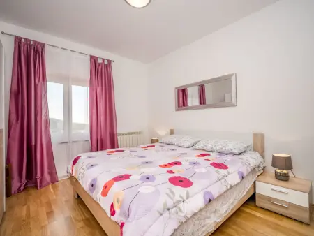 Ulika : maison 3 étages, piscine privée, 13 personnes : photo 13