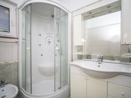 Ulika : maison 3 étages, piscine privée, 13 personnes : photo 14