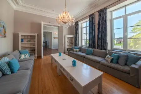 Château St-Jean, Luxueux manoir de Mettet - Photo 2