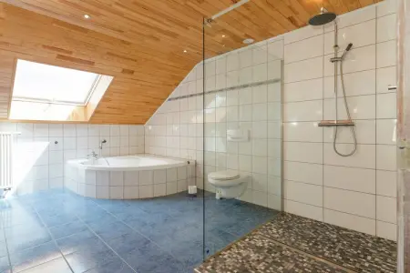 Villa A la Clairette à Brisy, sauna et loisirs : photo 16