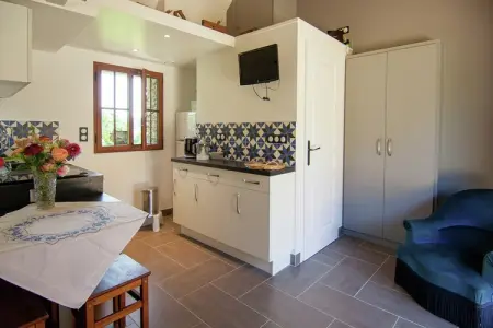 La Bergerie, Chalet dans un pittoresque village médiéval - Photo 10