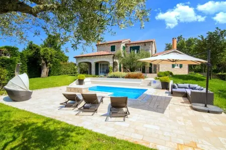 Location villa à Baderna, Villa à Baderna avec piscine privée