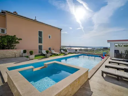 Melandura – Maison 12 chambres, piscine privée, vue mer : photo 29