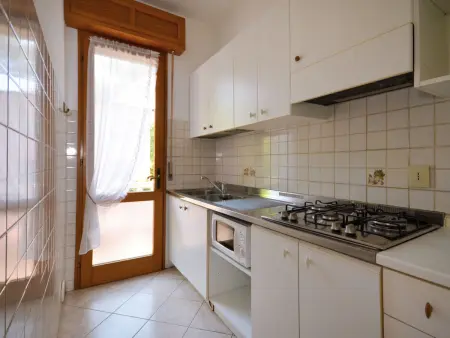 Appartement Elisabeth – piscine et plage à 900 m, Lignano Pineta : photo 8