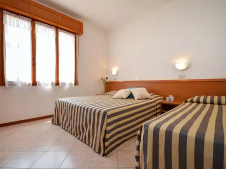 Appartement Elisabeth – Lignano Pineta, piscine et plage à 900 m : photo 10